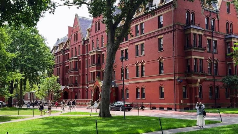 La bataille de Harvard